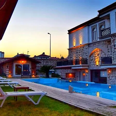 فندق Wood Town ألاتشاتي