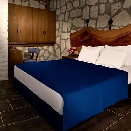 Wood Town فندق ألاتشاتي