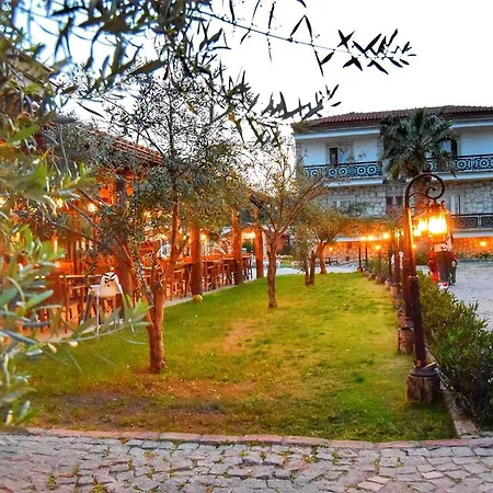 Wood Town Hotel