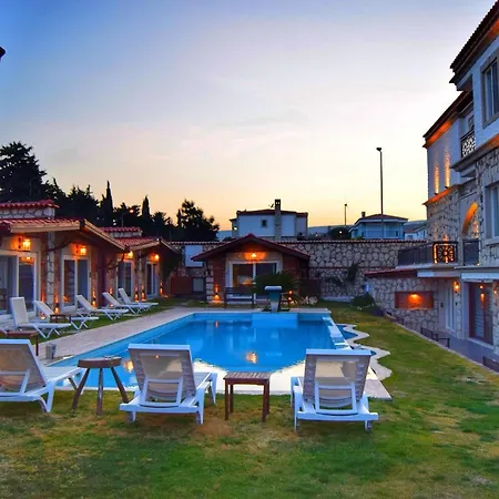 Wood Town Hotel 3*
