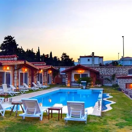 Wood Town Hotel 3*